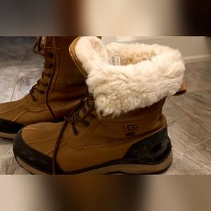 Women's Ugg Adirondack boots size 9 in Chestnut